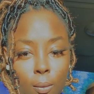 Meet your Posher, Scarlett